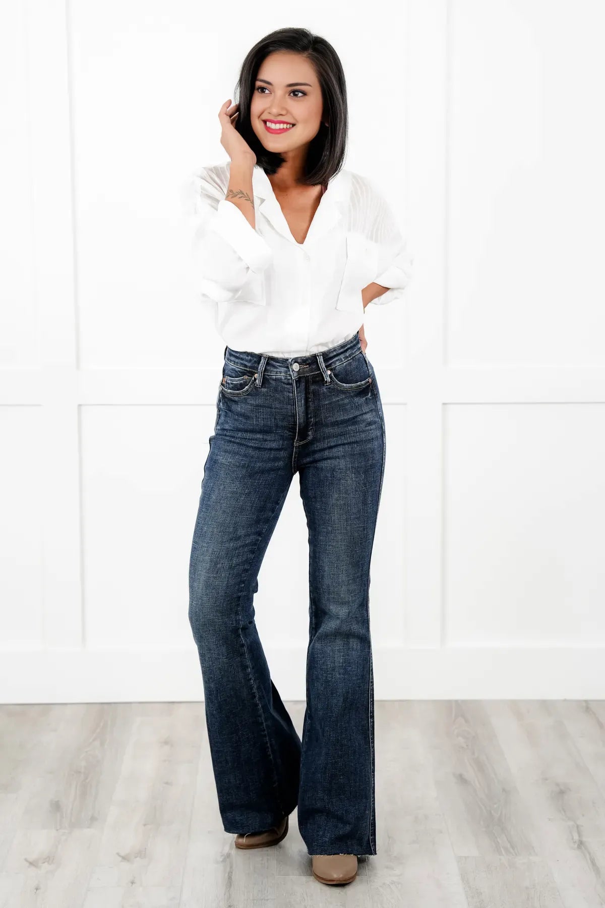 Tummy Control Booty Lifting Flare Jeans