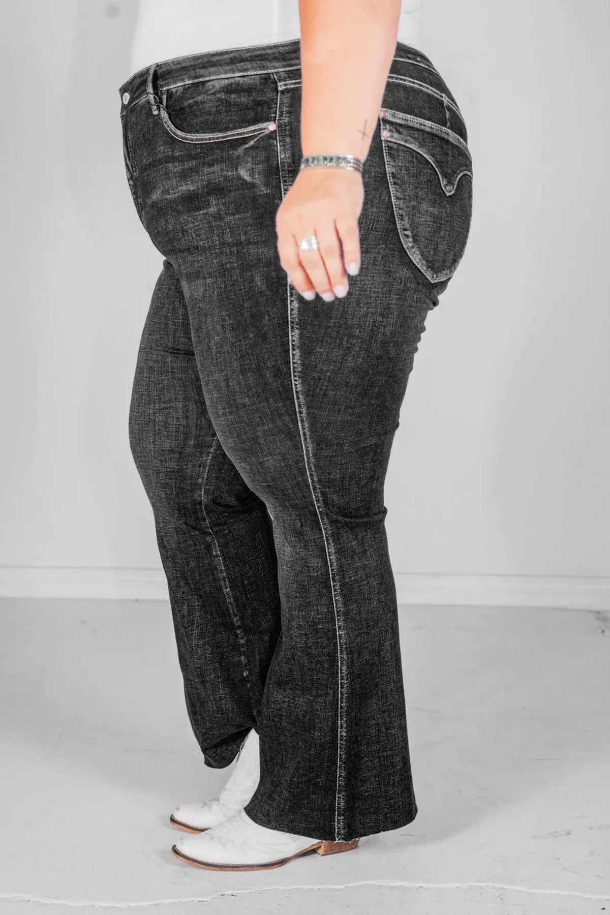 Tummy Control Booty Lifting Flare Jeans